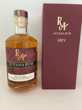 Laden Sie das Bild in den Galerie-Viewer, Rum Artesanal Guyana Enmore MEV 1990/2023, 32 Jahre, 57,6%Vol., Guyana, 0,5l