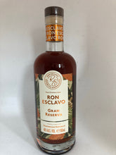 Laden Sie das Bild in den Galerie-Viewer, Ron Esclavo Gran Reserva, 40%Vol. Dominikanische Republik, 0,7l