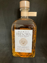 Laden Sie das Bild in den Galerie-Viewer, Baie des Tresors Fleurs du Vent, 49,8%Vol., Martinique, 0,7l