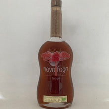 Laden Sie das Bild in den Galerie-Viewer, Novo Fogo Tanager Arariba Wood Aged Cachaca, 42%vol., Brasilien, 0,7l