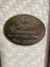 Laden Sie das Bild in den Galerie-Viewer, Ron Zacapa Centenario White Label, 40% Vol., Guatemala, 0,7l