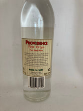 Laden Sie das Bild in den Galerie-Viewer, Providence Haitian Rum Blanc, 57%Vol., Haiti, 0,7l