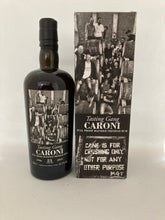 Laden Sie das Bild in den Galerie-Viewer, Caroni 23 Jahre 1996/2019 -Tasting Gang- Release 38, 63,5%Vol., Trinidad, 0,7l
