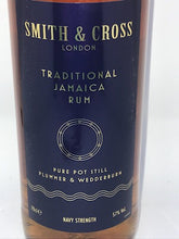 Laden Sie das Bild in den Galerie-Viewer, Smith &amp; Cross, Traditional Jamaika Rum, 57%Vol., 0,7l
